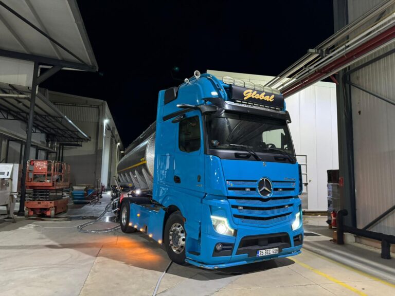 dc1582c5-0fa2-4414-9d7c-27e73e2a204e